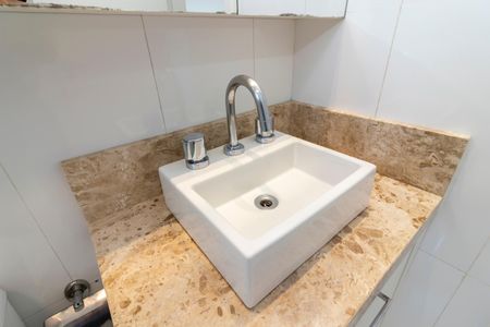 Apartamento à venda com 132m², 3 quartos e 2 vagasBanheiro da Suíte 1