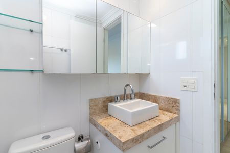 Apartamento à venda com 132m², 3 quartos e 2 vagasBanheiro da Suíte 1