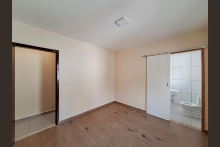 Casa para alugar com 287m², 3 quartos e 6 vagas Casa para alugar com 287m², 3 quartos e 6 vagasQuarto 2