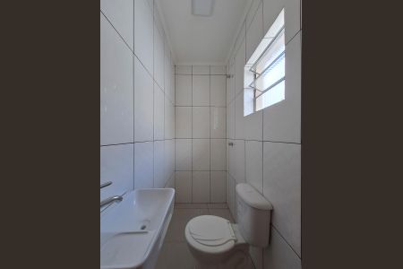 Casa para alugar com 287m², 3 quartos e 6 vagas Casa para alugar com 287m², 3 quartos e 6 vagasBanheiro Quarto 2