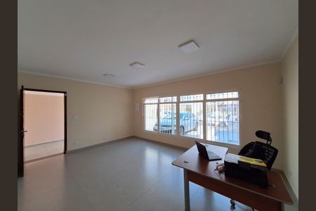 Casa para alugar com 287m², 3 quartos e 6 vagas Casa para alugar com 287m², 3 quartos e 6 vagasSala