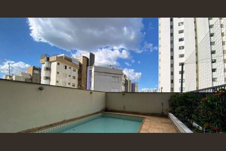 Apartamento à venda com 280m², 4 quartos e 4 vagasÁrea comum - Piscina