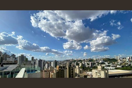 Apartamento à venda com 280m², 4 quartos e 4 vagasvista