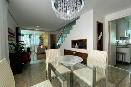 Apartamento à venda com 280m², 4 quartos e 4 vagasSala