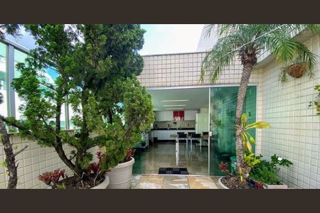 Apartamento à venda com 280m², 4 quartos e 4 vagasTerraço