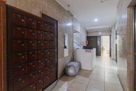 Apartamento à venda com 84m², 4 quartos e sem vagaHall social