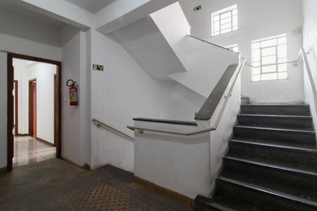 Apartamento à venda com 84m², 4 quartos e sem vagaEscadas