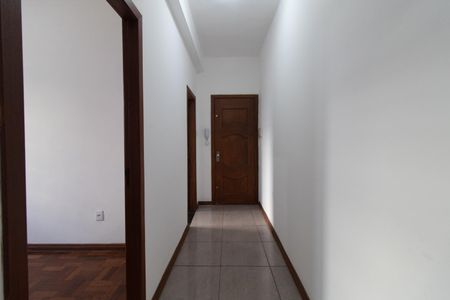 Apartamento à venda com 84m², 4 quartos e sem vagaCorredor