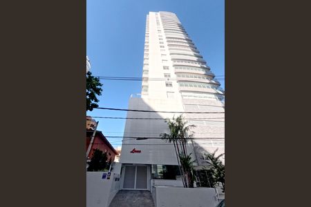 Apartamento para alugar com 66m², 2 quartos e 1 vagaFachada