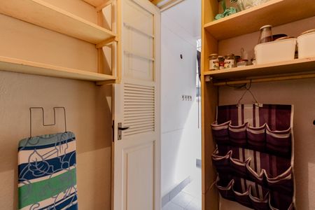 Apartamento à venda com 100m², 2 quartos e sem vagaQuarto de Serviço