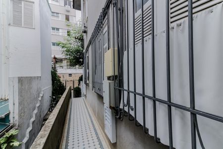 Apartamento à venda com 100m², 2 quartos e sem vagaCorredor de acesso 