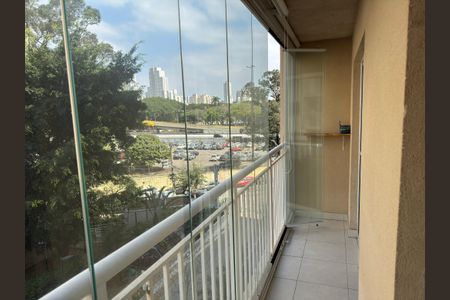 Apartamento à venda com 37m², 1 quarto e 1 vaga Apartamento à venda com 37m², 1 quarto e 1 vagaVaranda