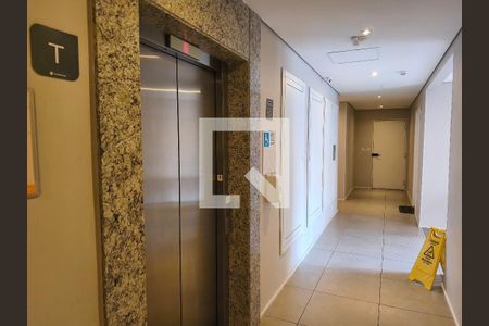 Apartamento à venda com 37m², 1 quarto e 1 vaga Apartamento à venda com 37m², 1 quarto e 1 vagaÁrea comum