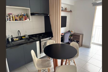 Apartamento à venda com 37m², 1 quarto e 1 vaga Apartamento à venda com 37m², 1 quarto e 1 vagaCozinha e Área de Serviço