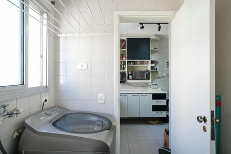 Apartamento à venda com 115m², 2 quartos e 2 vagasÁrea de serviço