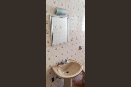 Casa à venda com 291m², 3 quartos e 2 vagasBanheiro 2