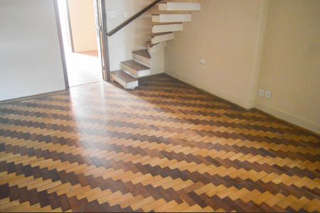 Casa à venda com 291m², 3 quartos e 2 vagasSala