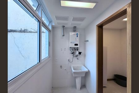 Apartamento à venda com 306m², 3 quartos e 3 vagasCozinha e Área de Serviço