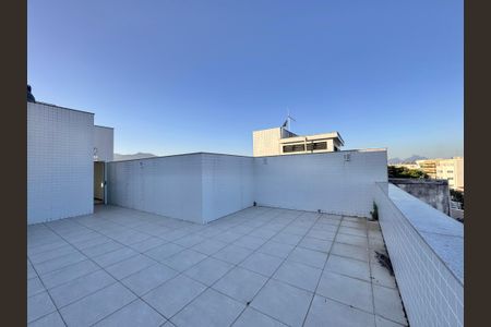 Apartamento à venda com 306m², 3 quartos e 3 vagasTerraço