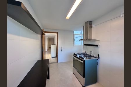 Apartamento à venda com 306m², 3 quartos e 3 vagasCozinha e Área de Serviço