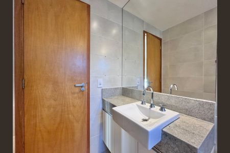 Apartamento à venda com 306m², 3 quartos e 3 vagasSuíte 3 - Banheiro