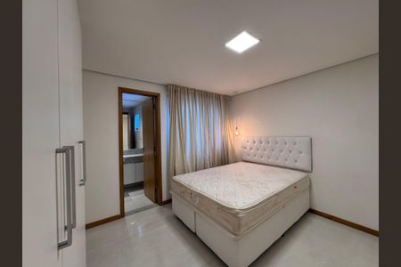 Apartamento à venda com 306m², 3 quartos e 3 vagasSuíte 2