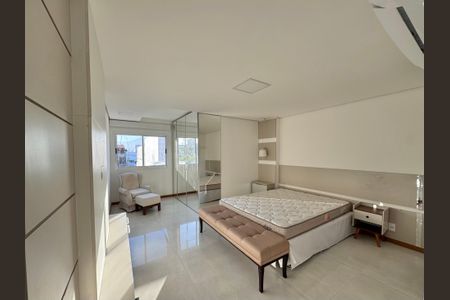 Apartamento à venda com 306m², 3 quartos e 3 vagasSuíte 3