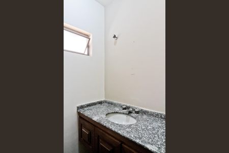 Casa para alugar com 420m², 4 quartos e sem vagaLavabo