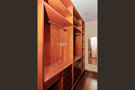 Casa para alugar com 420m², 4 quartos e sem vagaSuíte 4