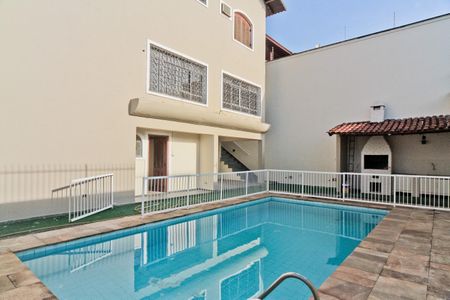 Casa para alugar com 420m², 4 quartos e sem vagaÁrea externa