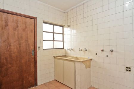 Casa para alugar com 420m², 4 quartos e sem vagaÁrea de Serviço