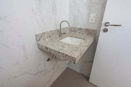 Apartamento para alugar com 66m², 2 quartos e 2 vagasBanheiro da Suite