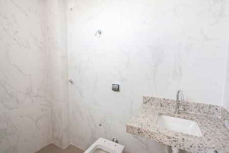 Apartamento para alugar com 66m², 2 quartos e 2 vagasBanheiro da Suite