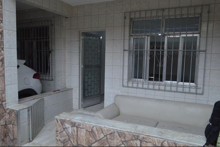 Casa para alugar com 80m², 2 quartos e 1 vaga Casa para alugar com 80m², 2 quartos e 1 vagaVaranda