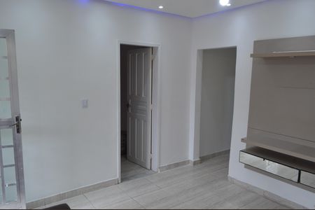 Casa para alugar com 80m², 2 quartos e 1 vaga Casa para alugar com 80m², 2 quartos e 1 vagaSala