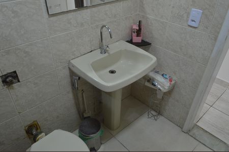 Casa para alugar com 80m², 2 quartos e 1 vaga Casa para alugar com 80m², 2 quartos e 1 vagaBanheiro