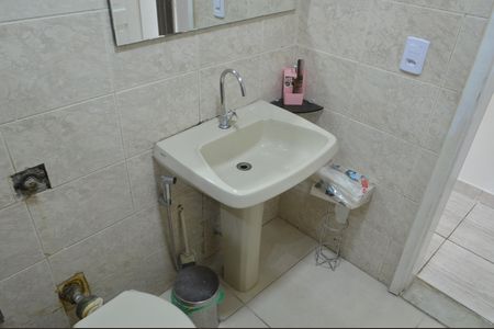 Casa para alugar com 80m², 2 quartos e 1 vaga Casa para alugar com 80m², 2 quartos e 1 vagaBanheiro