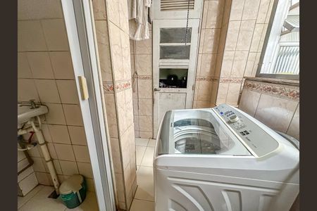 Apartamento à venda com 107m², 3 quartos e 1 vagaÁrea de Serviço