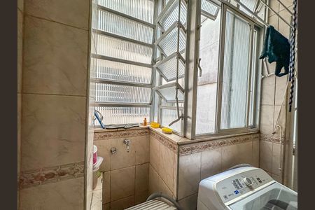 Apartamento à venda com 107m², 3 quartos e 1 vagaÁrea de Serviço