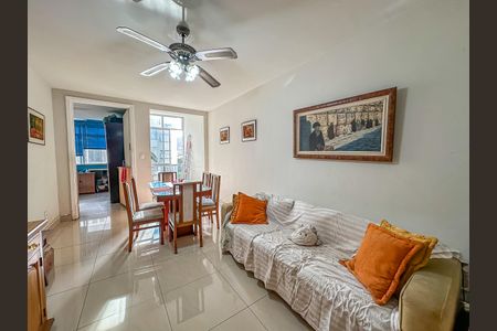 Apartamento à venda com 107m², 3 quartos e 1 vagaSala