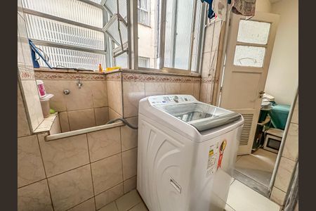 Apartamento à venda com 107m², 3 quartos e 1 vagaÁrea de Serviço