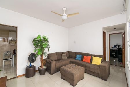 Apartamento à venda com 72m², 2 quartos e 1 vagaSala