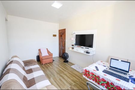 Apartamento à venda com 65m², 3 quartos e sem vaga Apartamento à venda com 65m², 3 quartos e sem vagaSala