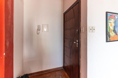 Apartamento à venda com 105m², 2 quartos e sem vagaSala