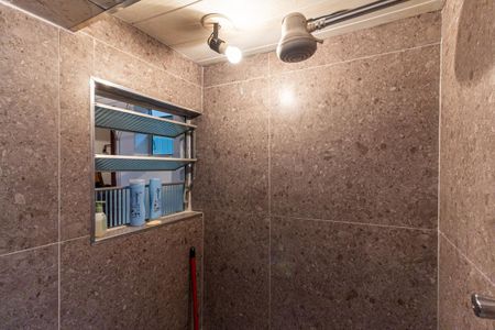 Apartamento à venda com 105m², 2 quartos e sem vagaBanheiro