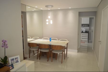 Apartamento à venda com 93m², 3 quartos e sem vaga Apartamento à venda com 93m², 3 quartos e sem vagaSala