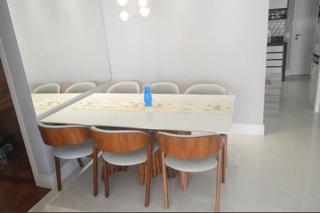 Apartamento à venda com 93m², 3 quartos e sem vaga Apartamento à venda com 93m², 3 quartos e sem vagaSala