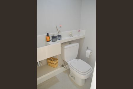 Apartamento à venda com 93m², 3 quartos e sem vaga Apartamento à venda com 93m², 3 quartos e sem vagaLavabo