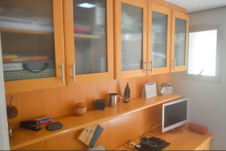 Apartamento à venda com 93m², 3 quartos e sem vaga Apartamento à venda com 93m², 3 quartos e sem vagaEscritório