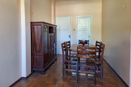 Apartamento à venda com 130m², 3 quartos e 1 vaga Apartamento à venda com 130m², 3 quartos e 1 vagaSala